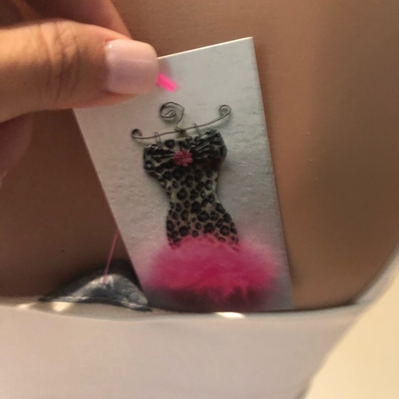 White 2 Pc. Top/Skirt Set **NEW - Picture 7 of 8